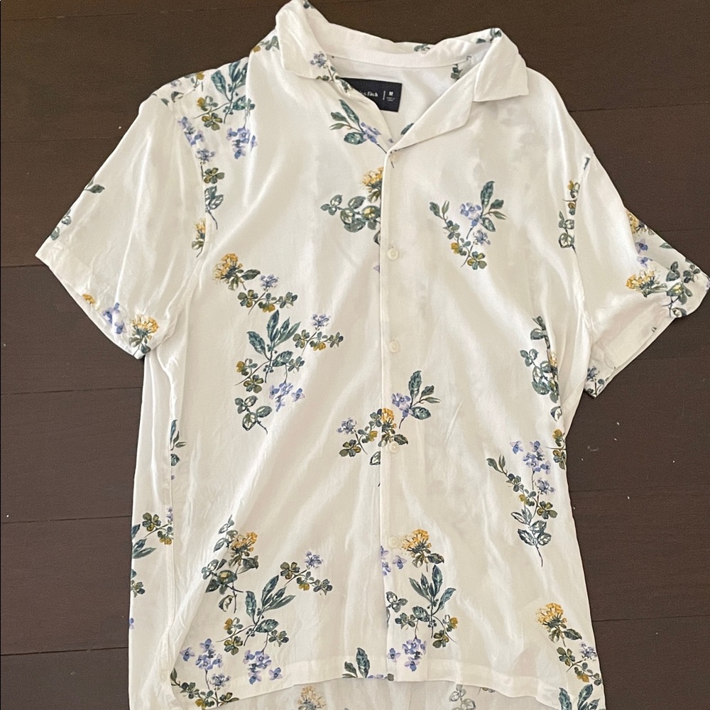 Abercrombie & Fitch White Floral Short-Sleeve Button Shirt